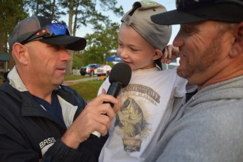 8EEAB62E-49FC-48A6-913C-0C9C6BAAF6D4