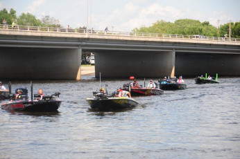 8F5597B0-924C-448A-B1C0-54F6F2B1F505