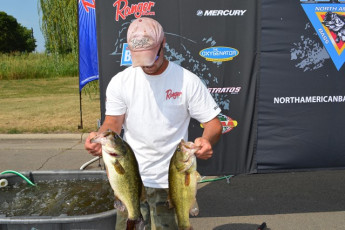 90FF444B-EA06-400C-943E-F560CE178154