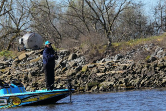 9157CFFD-D735-487D-BED1-DC2B7D8535FE