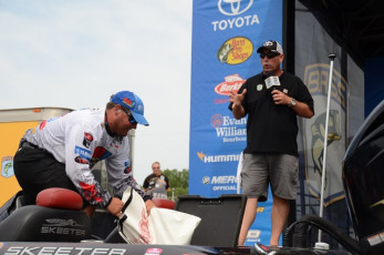 91A826EE-DE9F-4D27-B206-3211805EE63A