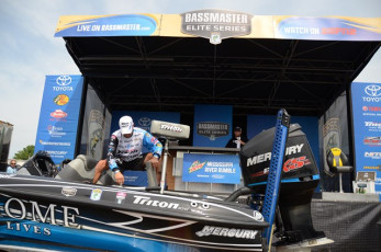 91CAA79A-DC27-4B04-B922-77091CD17BD1