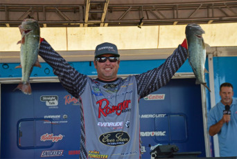 931D4E24-79DA-46FD-986D-ED3E129E7FB2