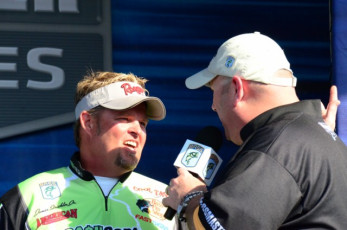 951596F1-98B4-40F8-BB96-95F2A7560601