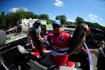 951CE572-4968-446E-B680-7F1B1DE7A28F