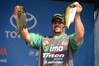 963EE3CB-E766-414B-899D-F527C2DC1F26