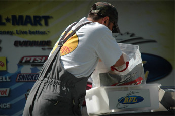 96CE22B6-87BF-4D9D-8C2B-01D8618B7502