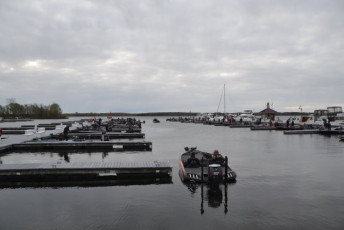 97B6DF3B-4FED-469B-91FE-102BCE5FEF31