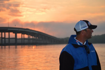 981F795C-9FF7-4B44-BDD4-F89EF7C5659E