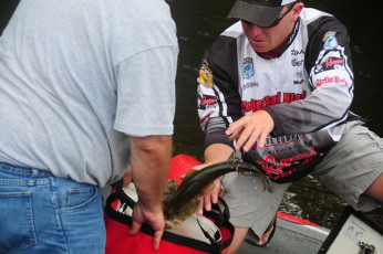 986B1BD3-B343-4B20-BA07-B0ABD84DF935