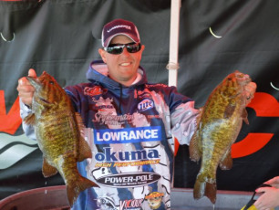 98E54569-2712-4FF6-A7A5-0D6CD5D8B4AD