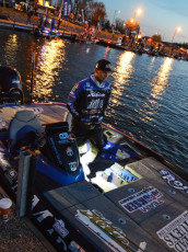 9917EC2D-5074-4C4F-97DE-C6CC8A06EF4E