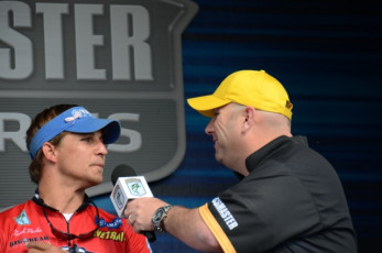 9966F392-5B3C-4D37-9854-F17E6CDFE0F9