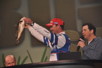 9973FAC0-74CA-4F0B-9DDE-61F1AE84886D