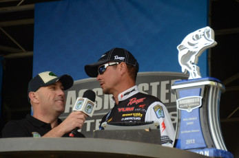 9A9A0747-FC72-46B6-923B-413D15E4AF6A