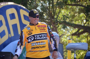 9ABF647A-9075-4184-A58C-ADC38DBE609F