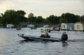 9ADBDD09-B0BB-4EDF-BCD8-A5A8185F6004