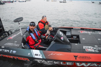 9B217AB8-DFD4-4183-A9A2-5626BC8C1EB4