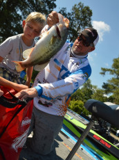 9BACF572-AC4D-4A06-B1CC-8479B267B903