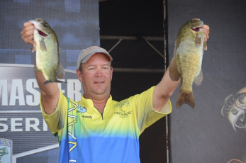 9BF65DFB-934E-419B-8D16-8AE0C6F41E76