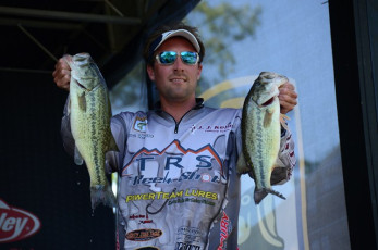 9C1760EB-2ED0-4987-984E-8FEBD9A57D2B