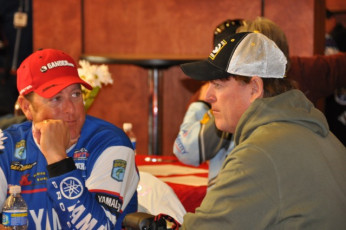 9CB743B5-3AF5-4302-9E50-67C3D3F688FE