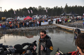 9D9190F2-3B7A-4A8D-B6FA-7CED9E3E416D