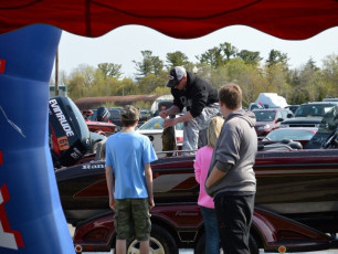 9D955546-9E7A-45E3-AF51-DA60453F27CD