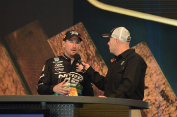 9DE90666-C654-4C5E-A676-6E775C088757