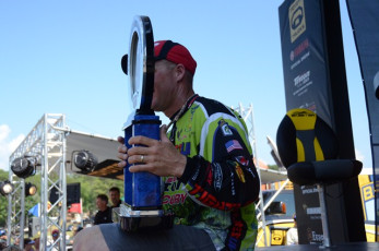 9E64EB54-7B29-47B6-BC37-5AB50571AD63