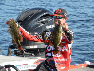 9E8A63DC-08DA-4D47-B576-9DADDDD87CE1