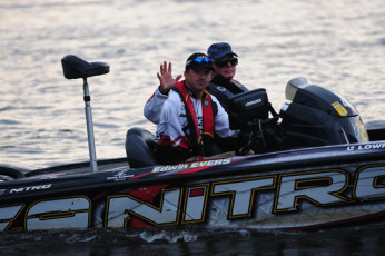 9F46D421-4FBC-4E6A-A541-171F750078C4