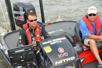 A167B44B-1303-4957-95D1-BFF2DF4F0D72