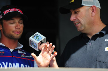 A3AAF30B-4A3A-4A04-9E12-1927BA71ED8D