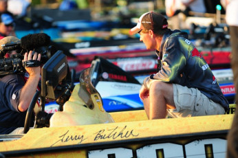 A444ABED-E2ED-4EAF-A0CF-2F3125261A57