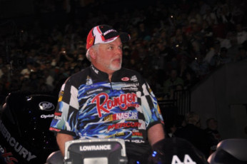 A46E987B-167E-4AEE-8084-034C8A3D3C8E