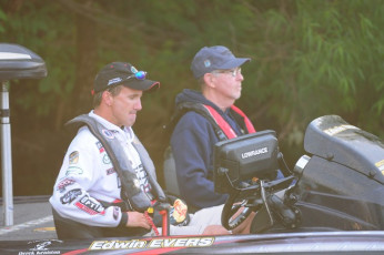 A4843318-A368-446D-ACA7-F88E63AA58F1