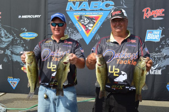 A5B8ABD4-725D-41F7-A276-4414416C4A2C