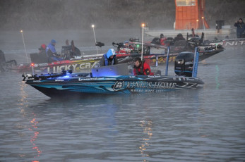 A6A8C934-1E53-4A6D-BDEC-46369B7FFF3F