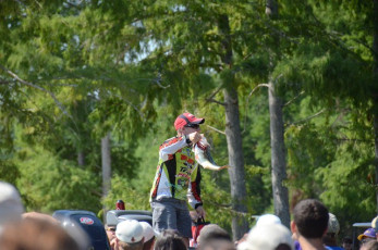 A6C4D922-A551-460F-9E36-E5059100D951