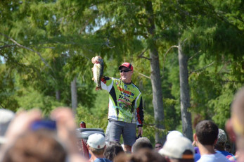 A8E29D1F-14CE-4A77-B6B1-194CE0FA24B7