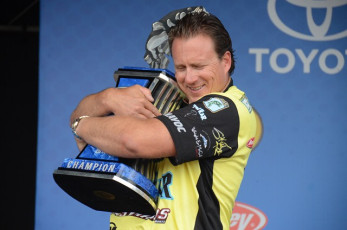 AA10C9C9-0DD5-49F8-AA5C-A364782E1BF0