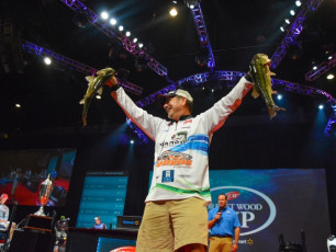 AB98A326-1C94-417B-B9A4-8B7FDBD54643