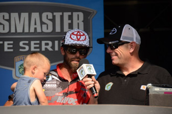 AC6DD3F8-D1D1-4A71-8C0E-7968C15995FF