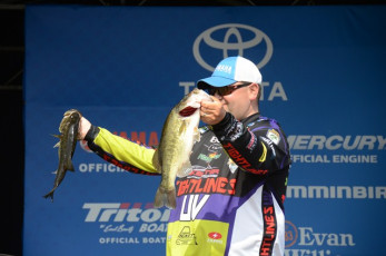 AC7EDEC9-EE02-42AC-939C-376AFB859736