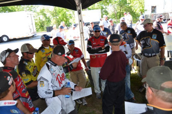 AD7AB5A9-5167-4384-95E0-2CE3C1A747B6