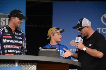 AE4C8043-CC90-46F3-B31F-B57135CB7184