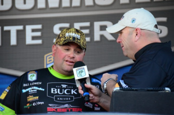 AE7E1900-82DD-45A6-B922-E816F8F10AE0