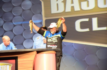 AF0043D0-0275-4490-A7C2-F2D801FBA25E