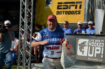 AF499333-10B0-45E5-A0AF-88FD205DBD4E